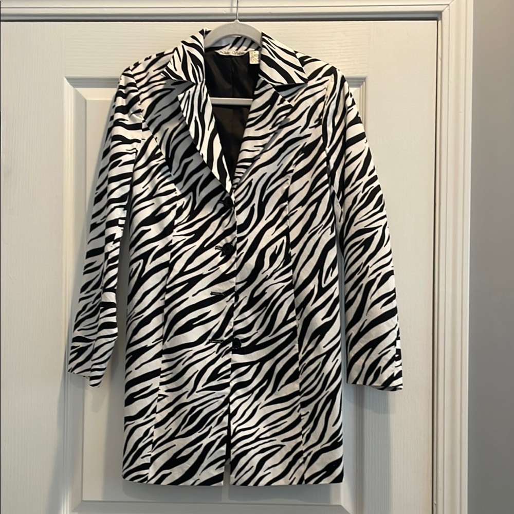 Black and White Zebra Print Blazer‎ with Tailored Fit